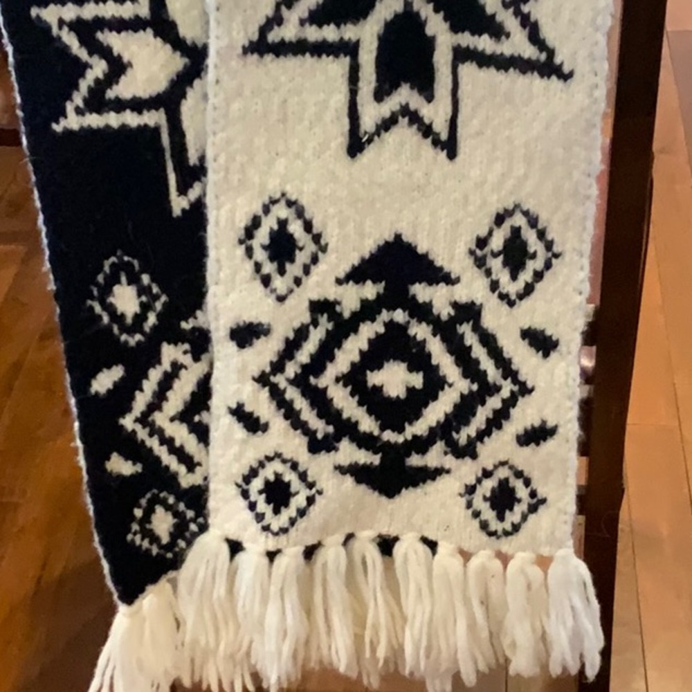 J crew snowflake long scarf/muffler